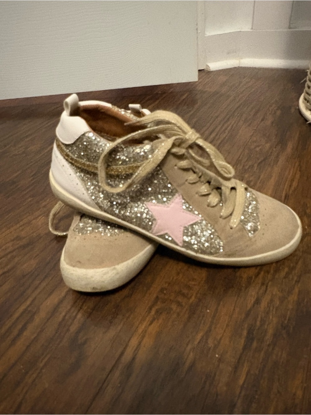 Womens Glitter Star Lace-Up Sneakers in Pink and Tan